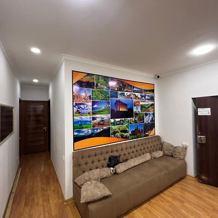 N1 Guest Hause Hotel Yerevan Ngoại thất bức ảnh