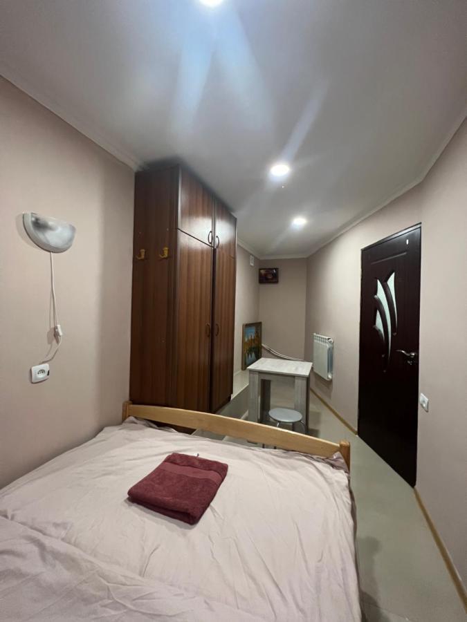 N1 Guest Hause Hotel Yerevan Ngoại thất bức ảnh