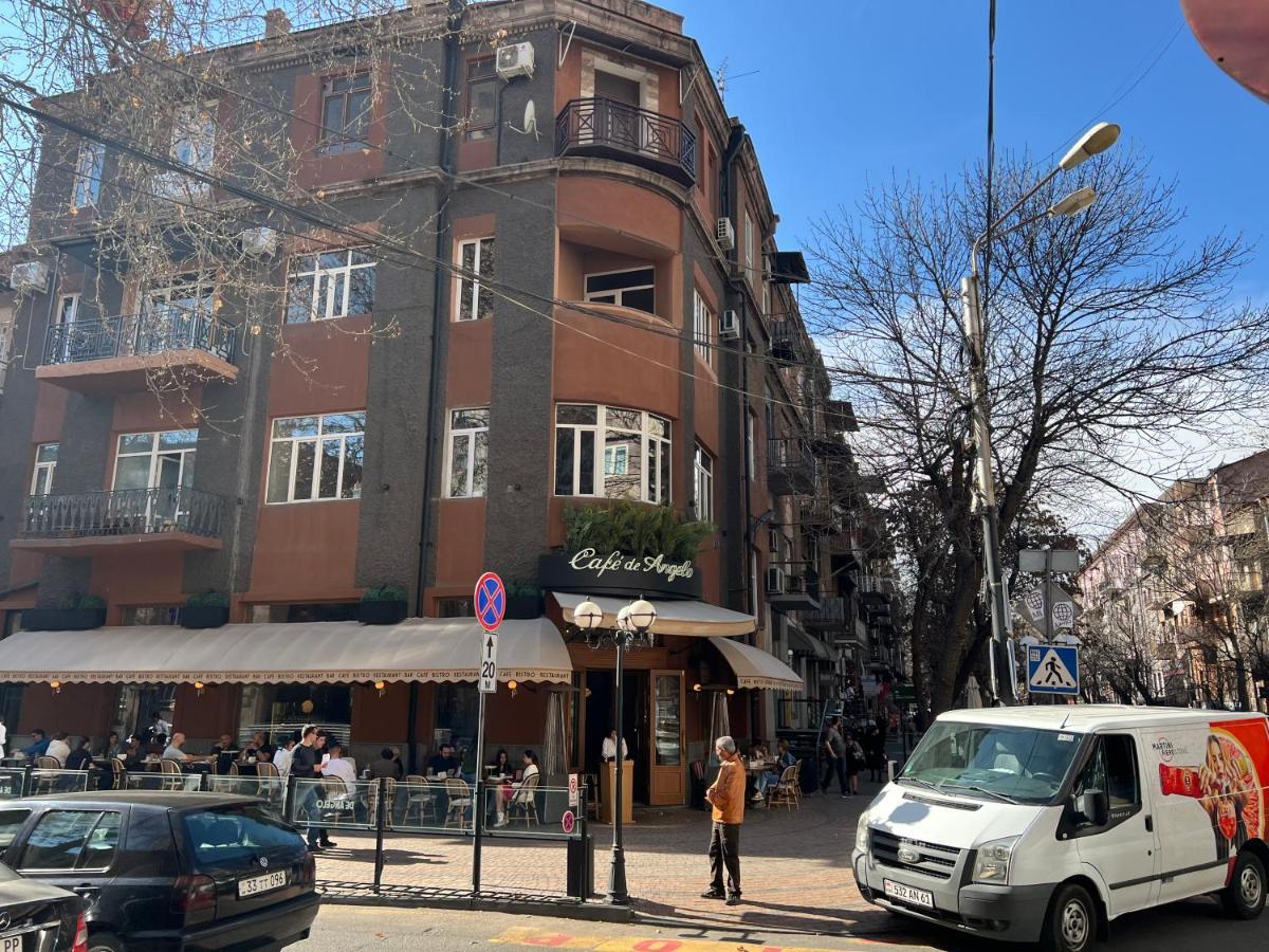 N1 Guest Hause Hotel Yerevan Ngoại thất bức ảnh