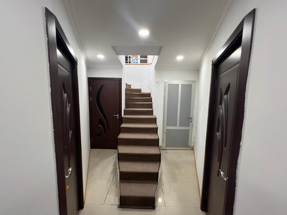 N1 Guest Hause Hotel Yerevan Ngoại thất bức ảnh