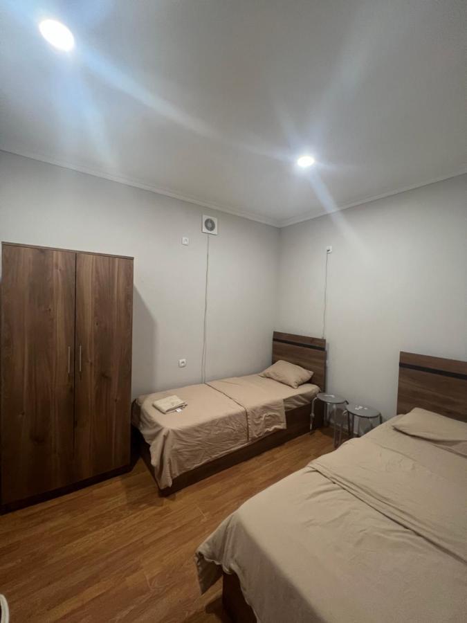 N1 Guest Hause Hotel Yerevan Ngoại thất bức ảnh