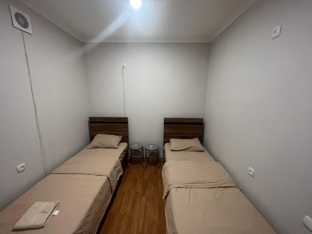 N1 Guest Hause Hotel Yerevan Ngoại thất bức ảnh